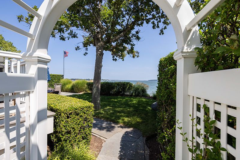 4295 Bay Shore Rd, Greenport, NY 11944 | Out East