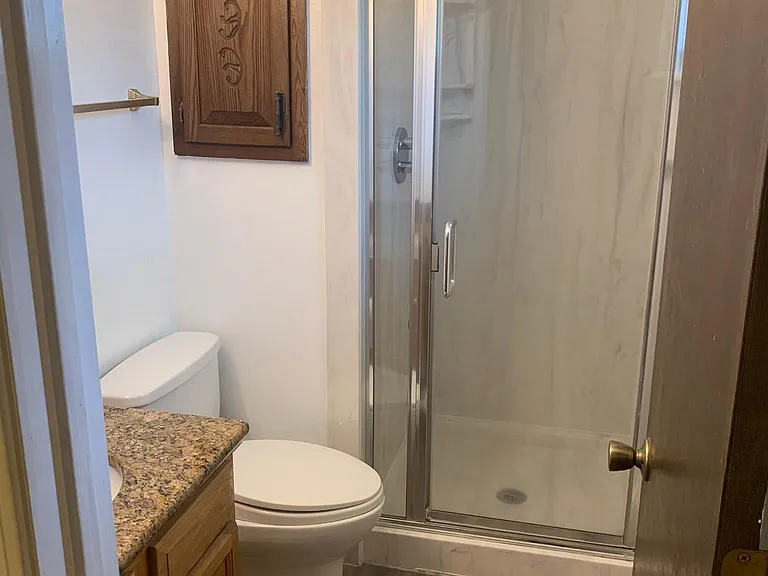6336 Mendius Ave NE — Photo 10