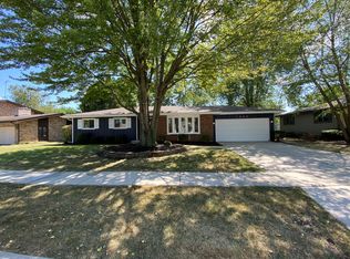 1305 Royal Blvd, Elgin, IL 60123