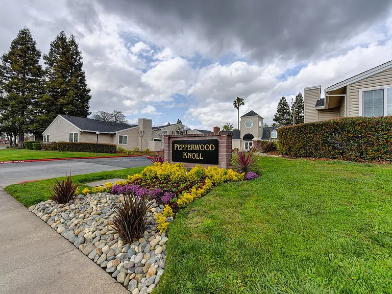 Pepperwood Knoll Apartments — Photo 3