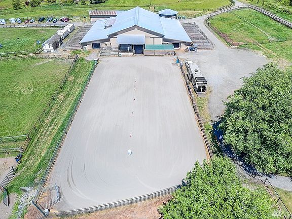 85 x 180 Outdoor Arena