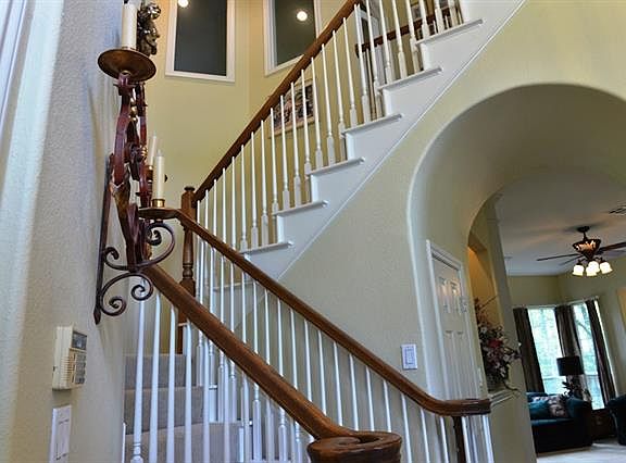 3rd image of 3565 Boxwood Dr