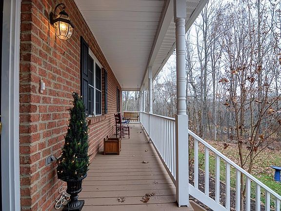 3rd image of 1477 Timberlake Dr