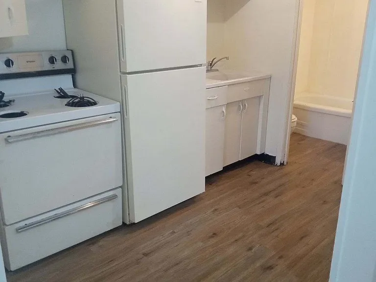 Alpine Apartments — Photo 7