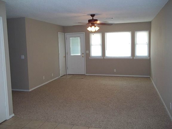 4th image of 904 NE 6th St