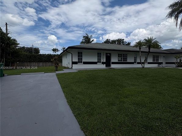 1705 SW 100th Ave #1-2