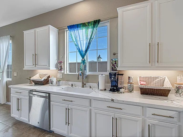 10930 Krista Leigh Ave — Photo 29