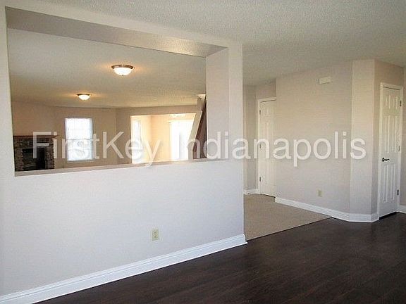 4th image of 515 Runnymede Ct