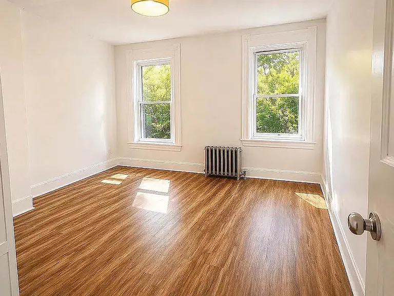 1136 Hancock St #2 — Photo 5
