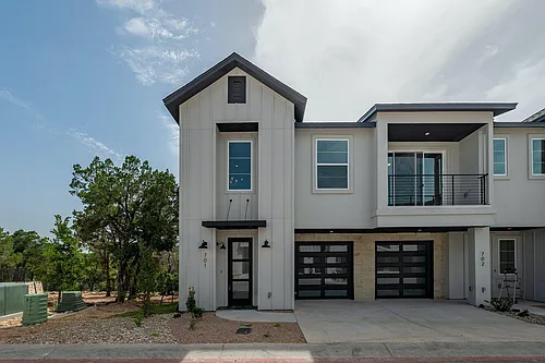 12001 Vista Parke Dr #701 Photo 1