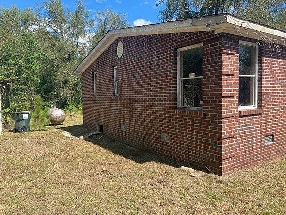 2nd image of 670 Adams Rd