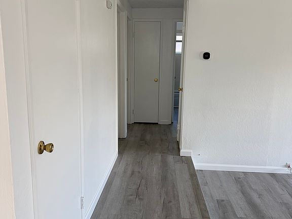 5th image of 34526 Egerton Pl