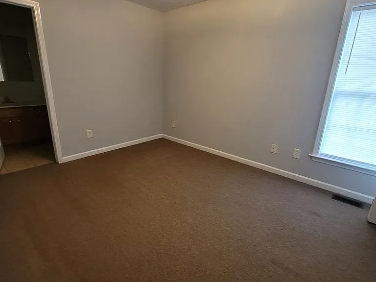 1111 Asheboro St — Photo 8