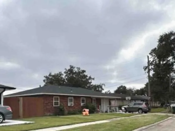 1704 W 1st St, Belle Chasse, LA 70037
