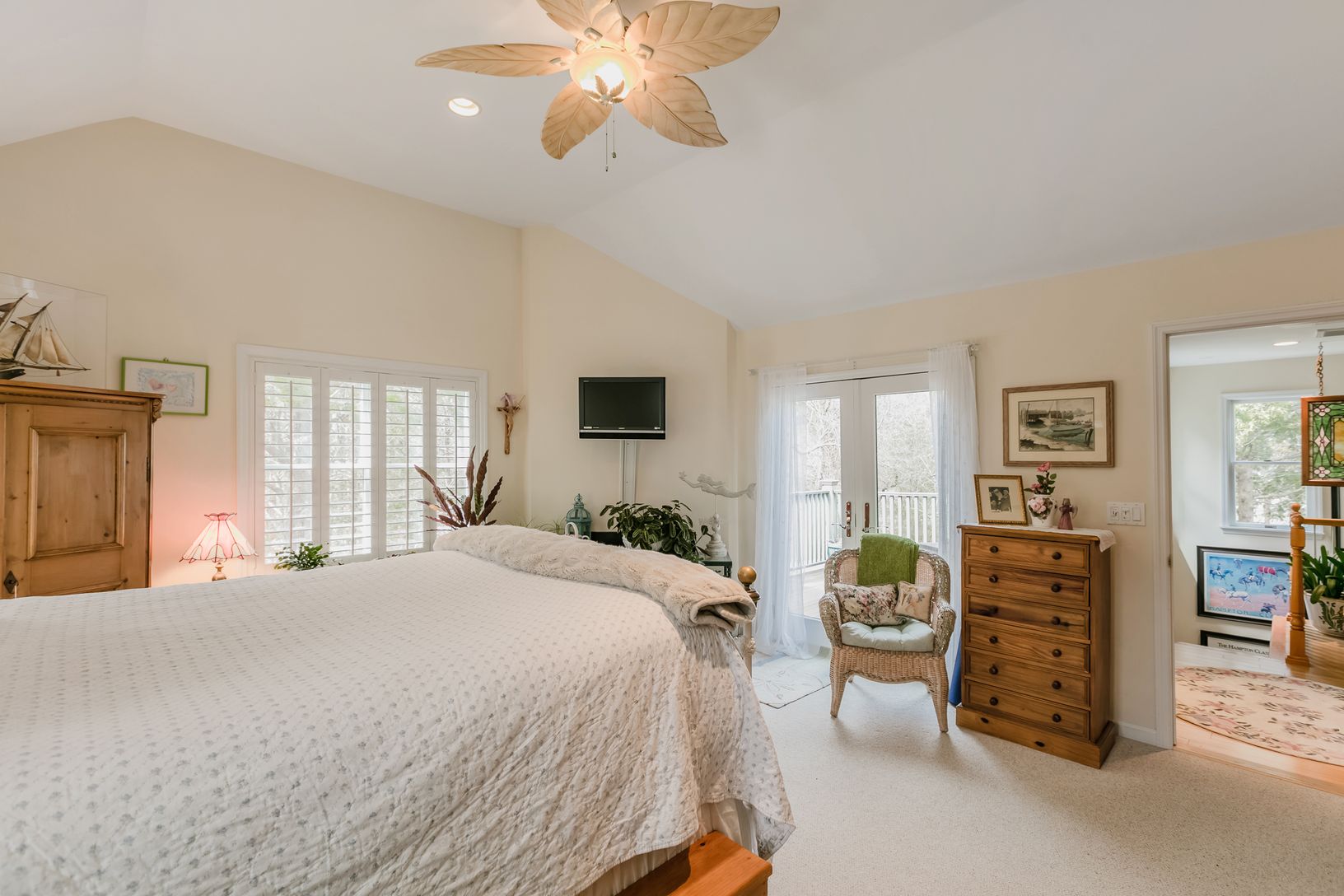  Master Bedroom Suite with Private Balcony