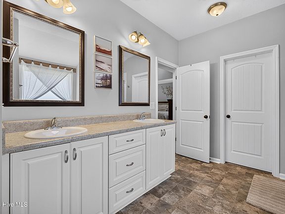 5th image of 4408 Raleigh Drive