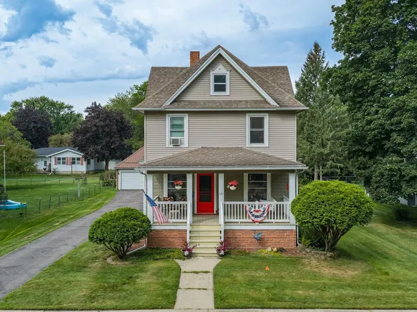 520 Ellinwood Ave, Reedsburg, WI 53959