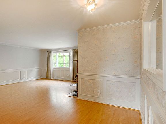 4th image of 24425 25th Ave S