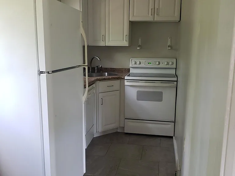 162 Race St — Photo 5