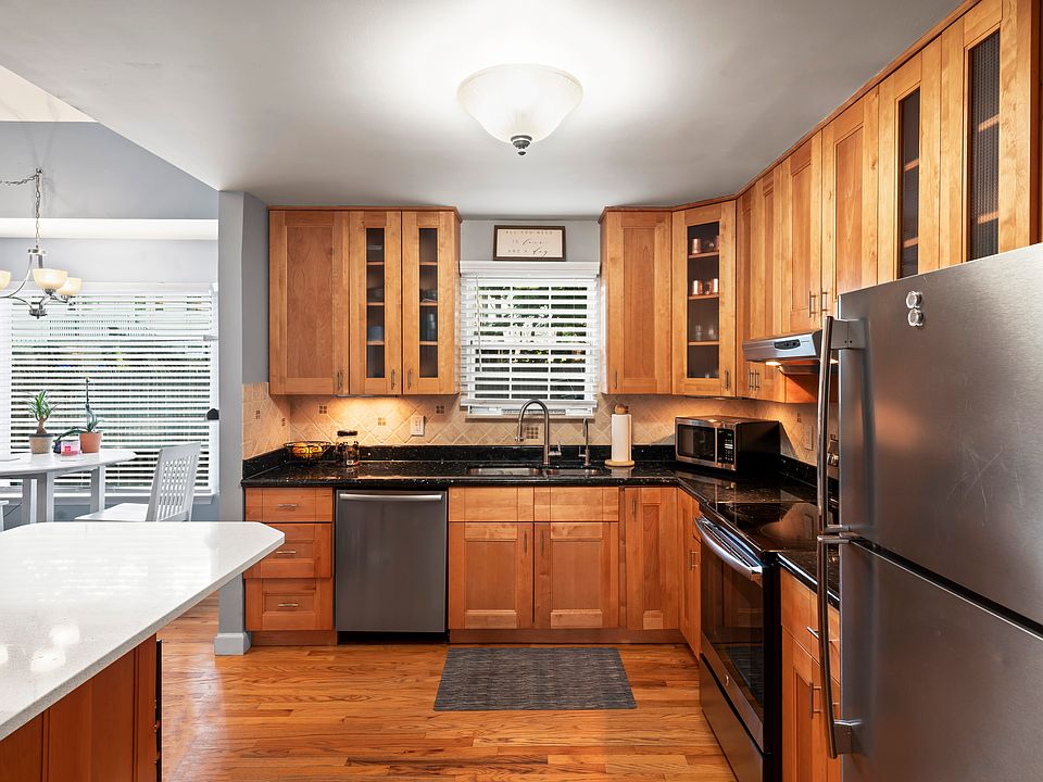 1st image of 101 Seaside Ave APT E
