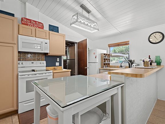 5th image of 710 MATERN DR.