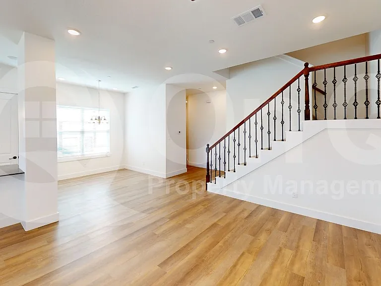 309 Mule Deer Mews — Photo 5