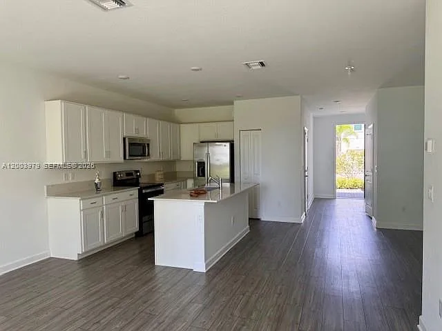 868 SE Grovebush Ln — Photo 10