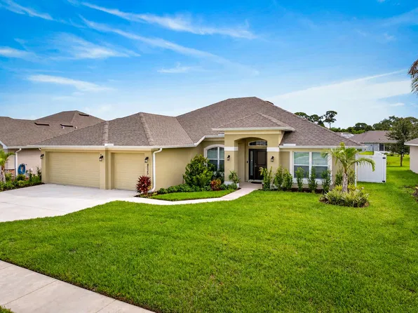 8525 WATERSTONE Boulevard, Fort Pierce, FL 34951