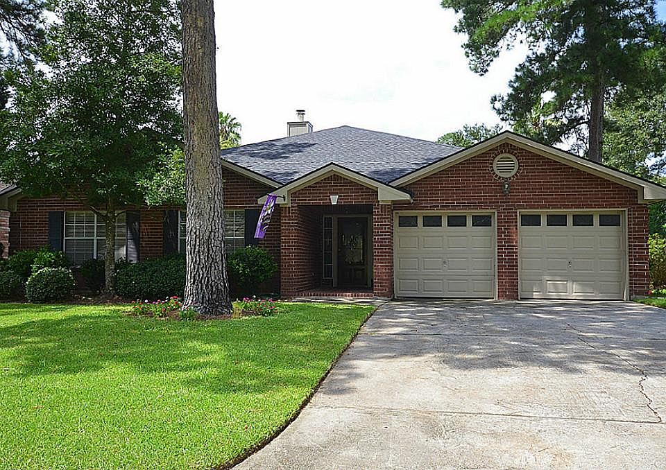1st image of 8123 12th Fairway Ln