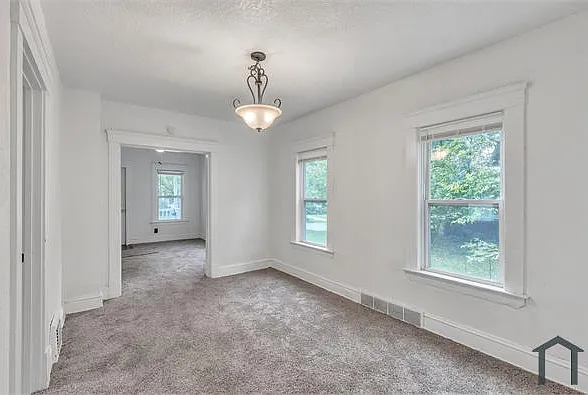 9705 Orleans Ave — Photo 11