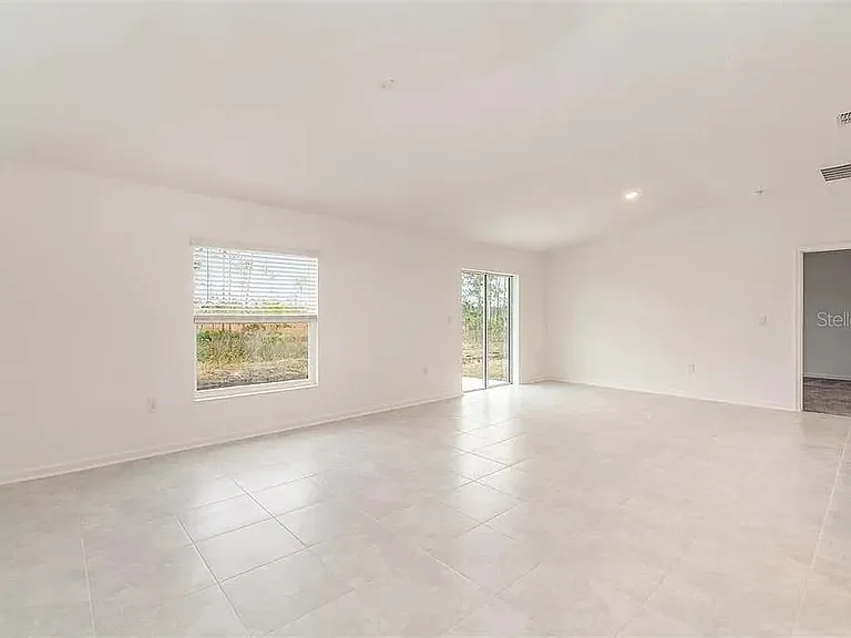 2220 Green Valley St — Photo 12