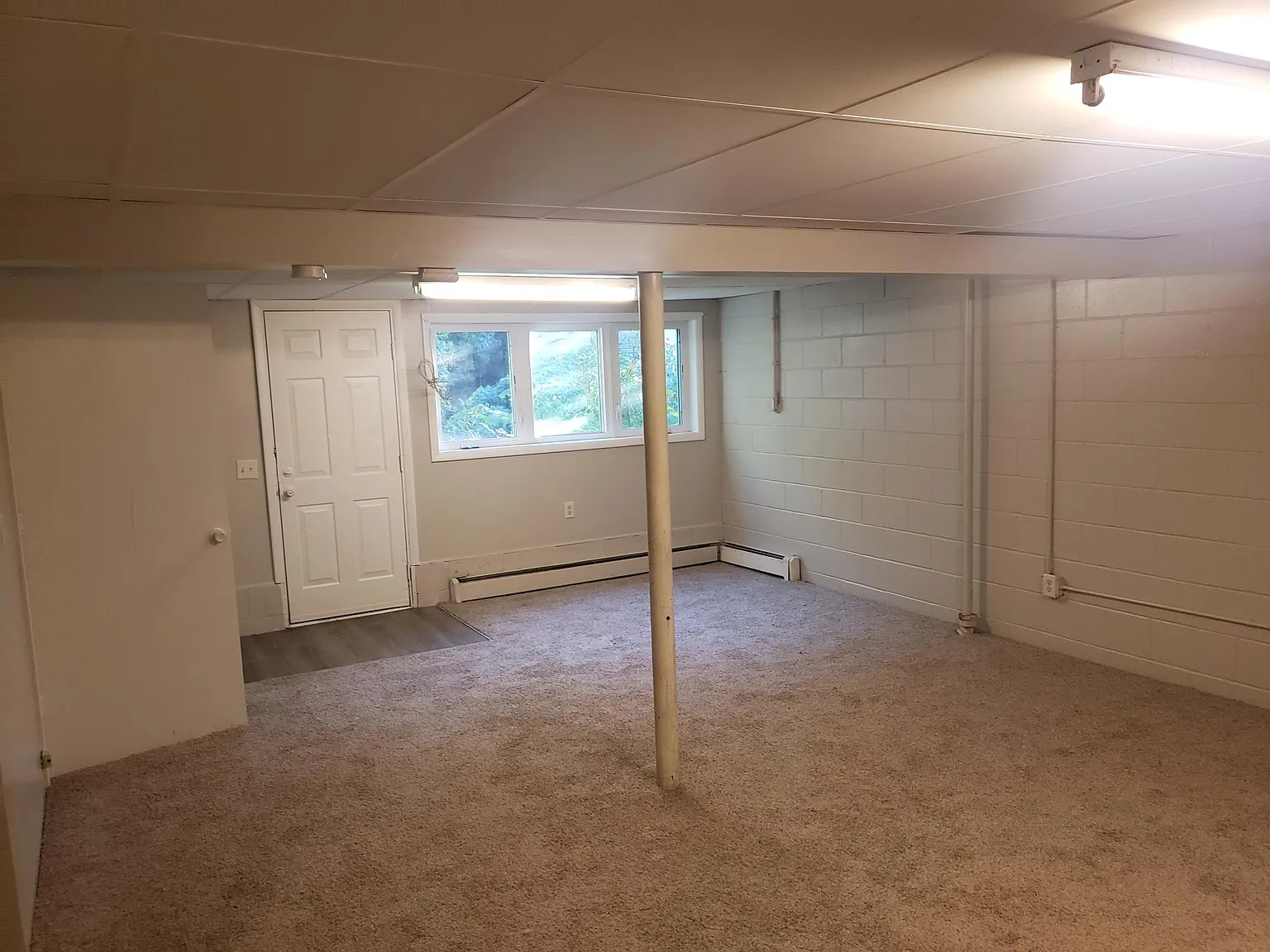 4 bed, 1.5 bath, 1550 sqft, $2,000 — Photo 4
