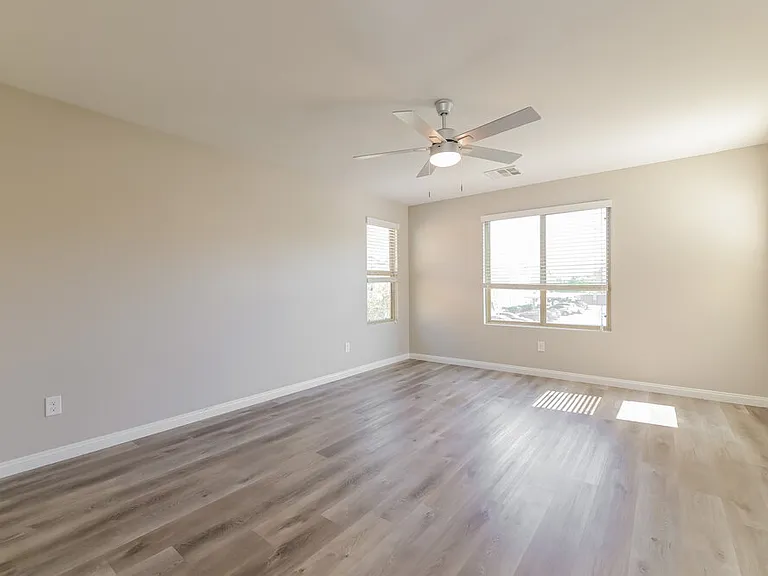 6377 Kellyville Dr — Photo 9
