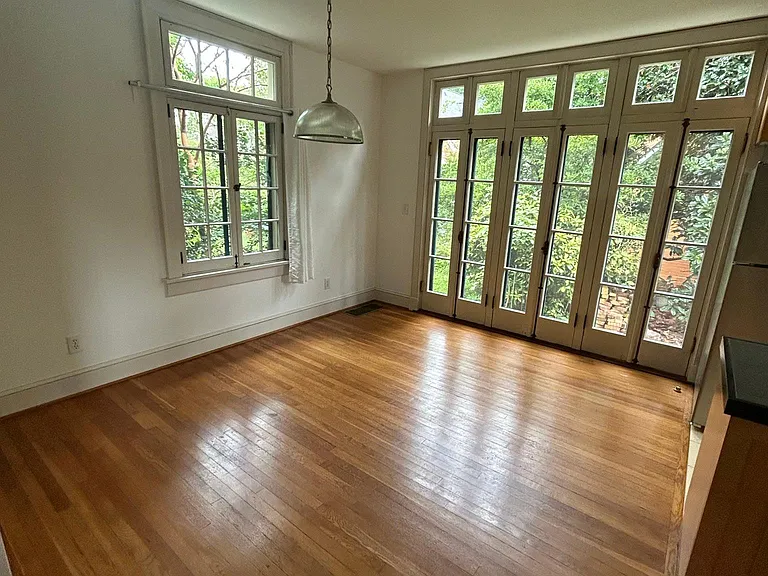81 Spruce St NE — Photo 6