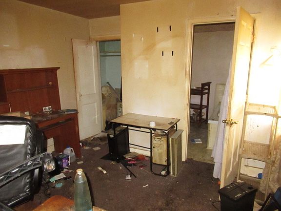 5th image of 1 Charles Dr