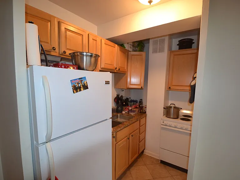 4180 Marine Terrace Apartments — Photo 119