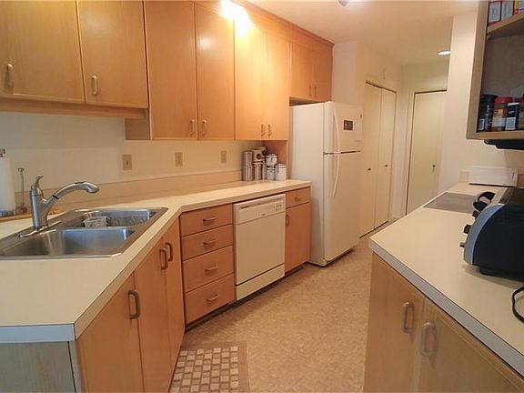 2nd image of 2318 Quail Hollow Ln