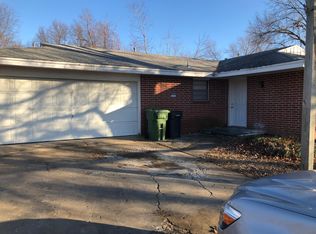 715 S 20th St, Rogers, AR 72758