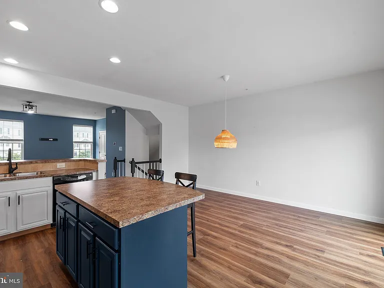 110 Topaz Dr — Photo 17