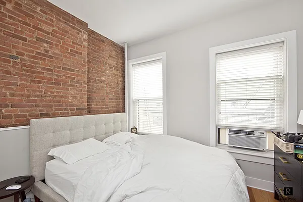 Rented by R New York | media 25