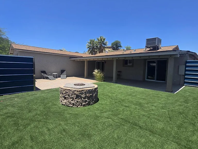 1133 E Butler Dr — Photo 17