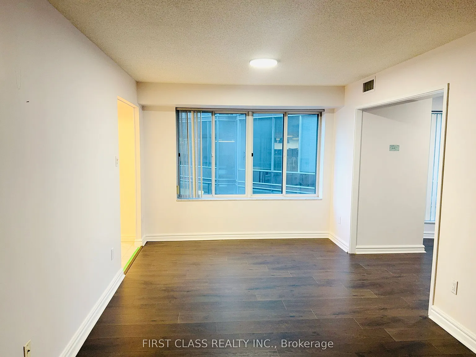 3 bed, $3,500 — Photo 4