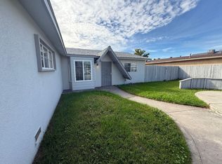 135 E Stuart Ave, Fresno, CA 93710