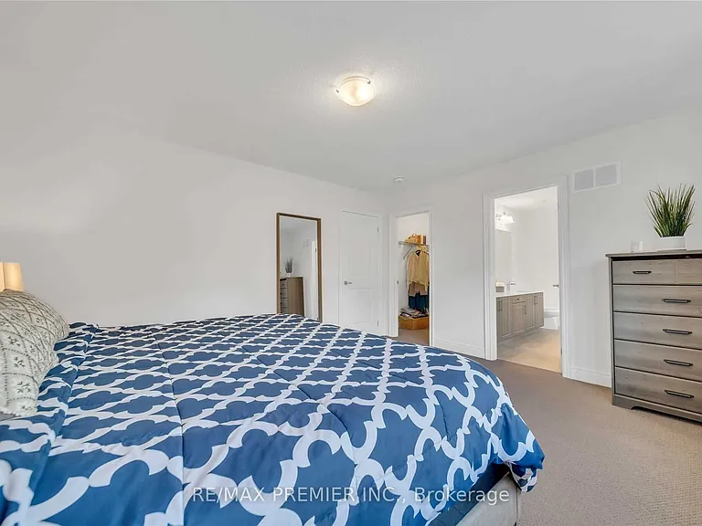 220 Seaview Hts — Photo 14