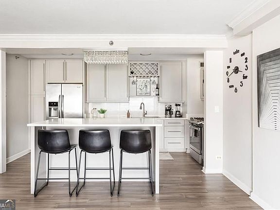 2nd image of 620 Peachtree St NE APT 1505