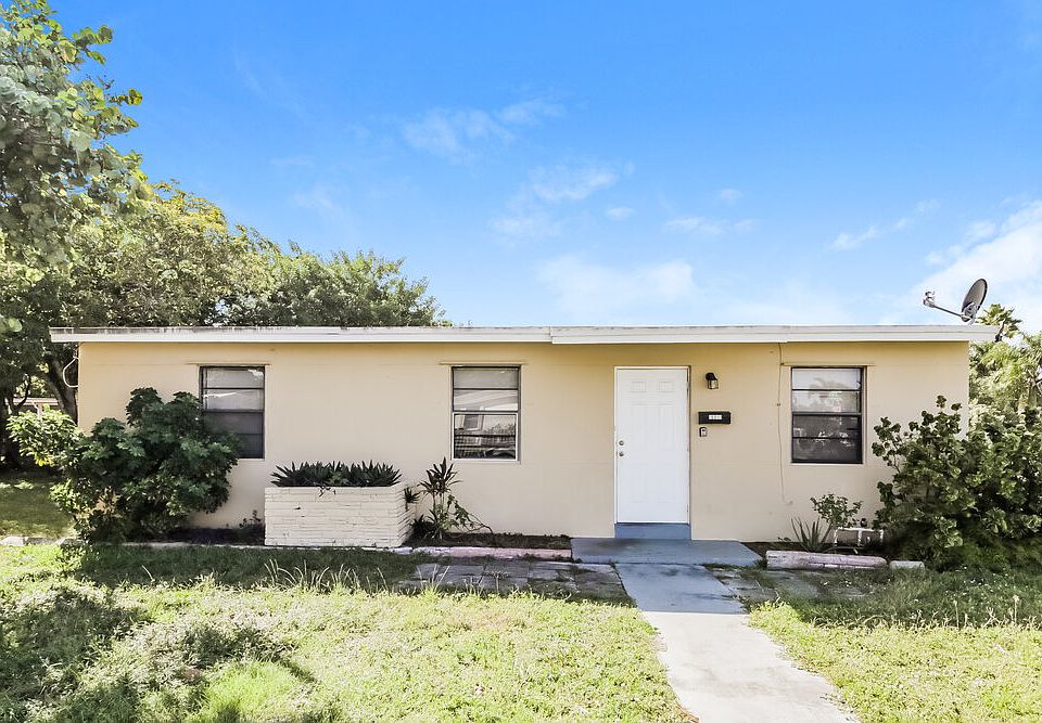 1st image of 1589 NW 5th Ave