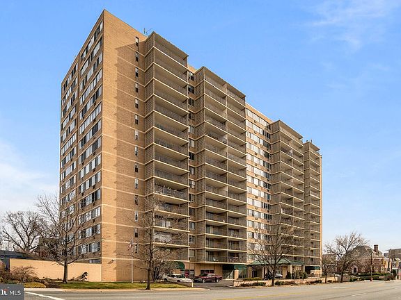 2nd image of 1401 Pennsylvania Ave APT 403