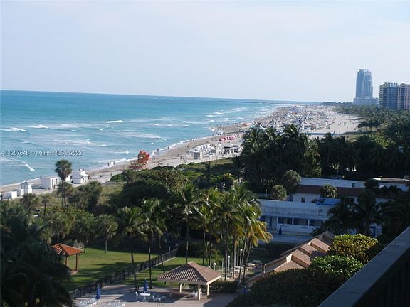 5th image of 2625 Collins Ave APT 904