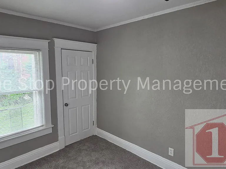 2821 Wabash Ave — Photo 18