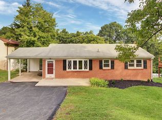 7220 Chambers Hill Rd, Harrisburg, PA 17111